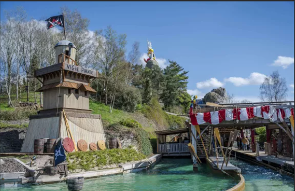 Le Grand Splash Parc Astérix, toboggan eau accessible PMR