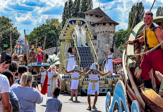 Gladiateurs Parc Astérix, spectacle accessible PMR arène