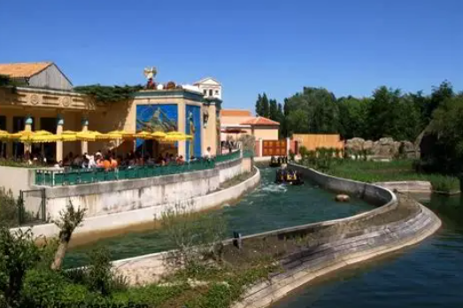 La Descente du Styx Parc Astérix, rapides eau accessibles spectateurs PMR